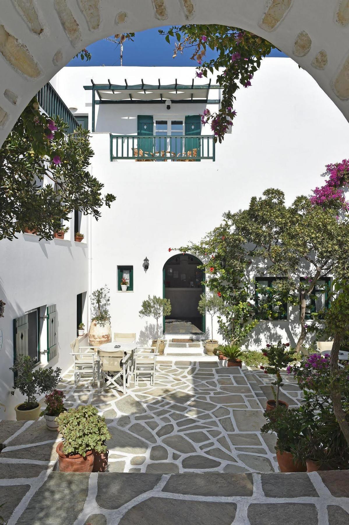 Hotel & Apartments Kalypso 纳乌萨 外观 照片